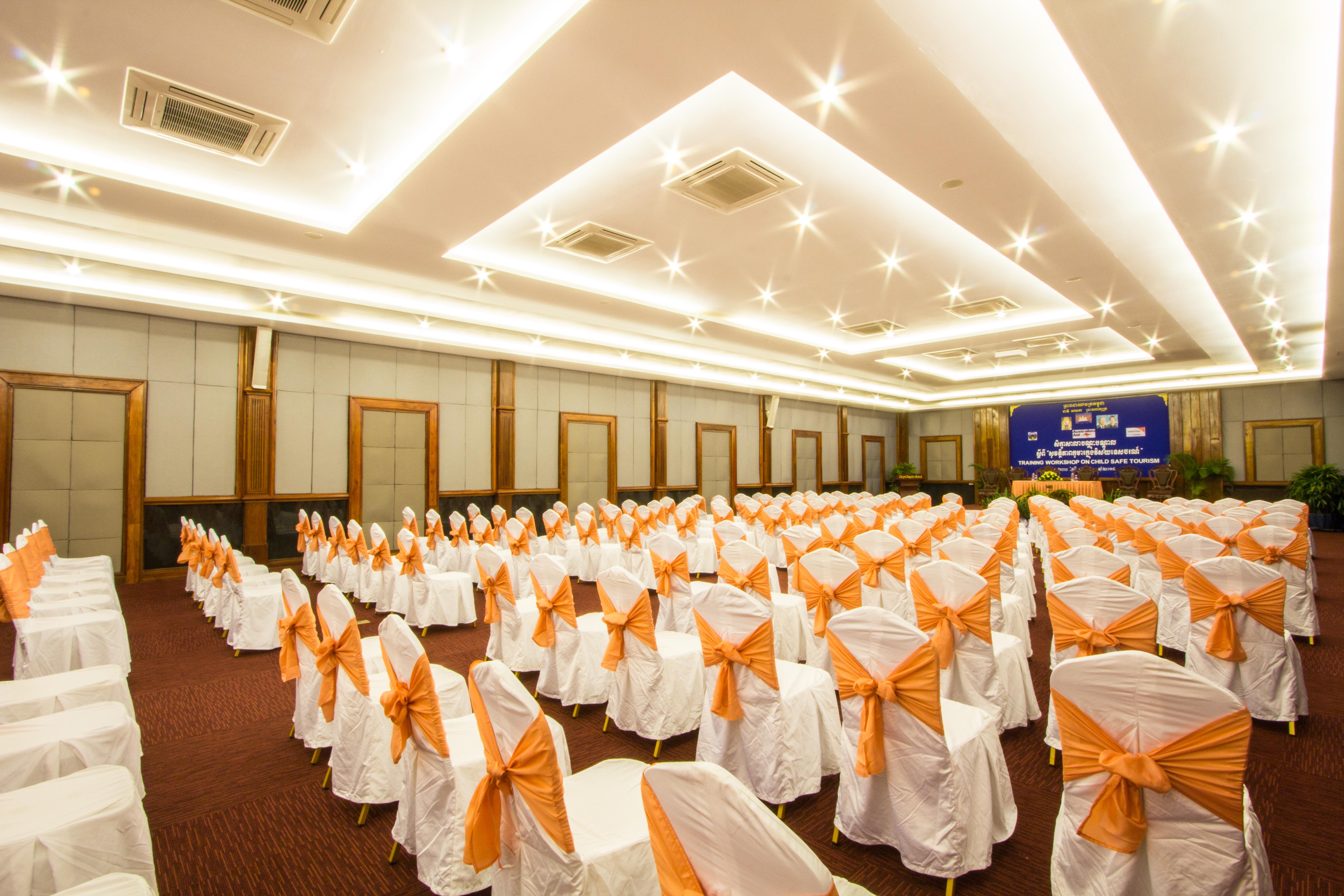 Royal Empire Premium Hotel Siem Reap Eksteriør billede