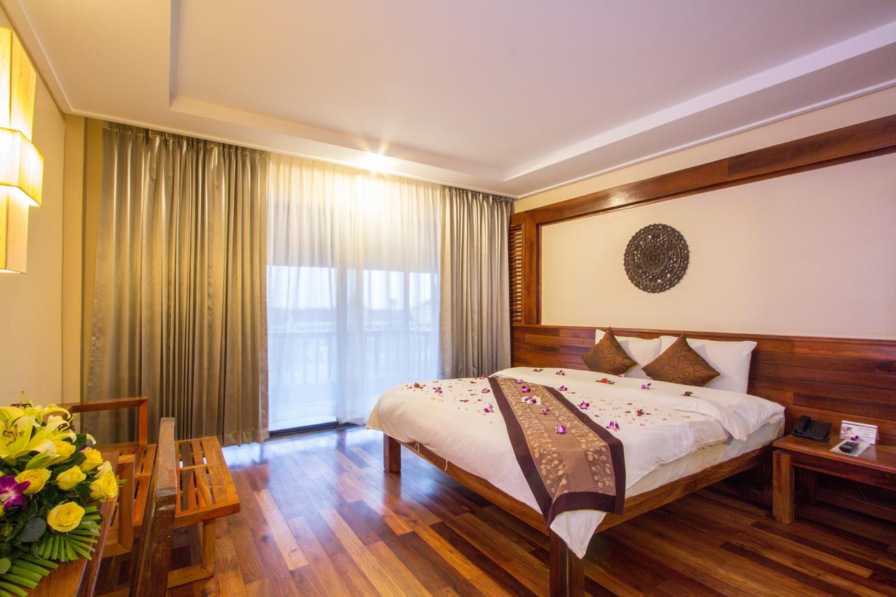 Royal Empire Premium Hotel Siem Reap Eksteriør billede